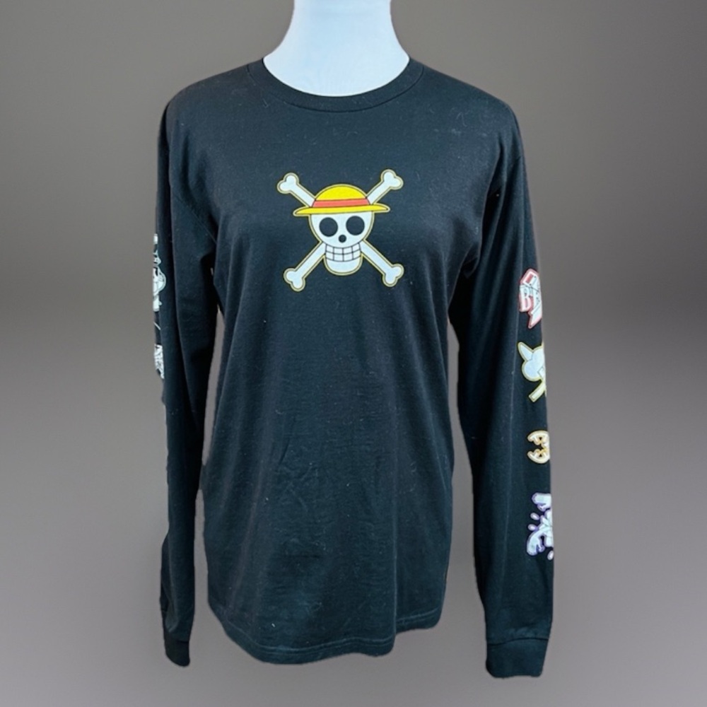 One piece size, small black, skull cross bones graphics, long sleeve T-s…